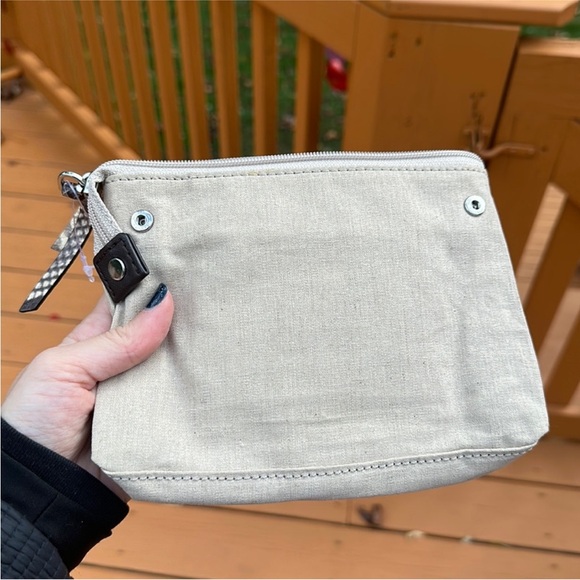 Michael Michael Kors Vivian Woven Medium Messenger - Picture 14 of 15